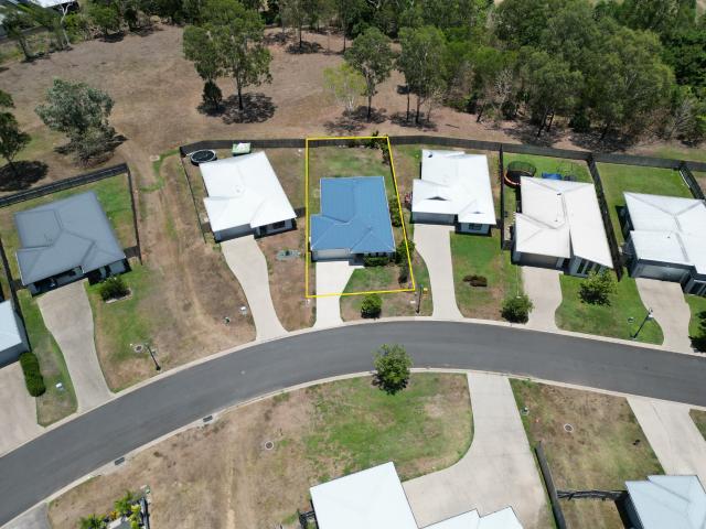 UNDER CONTRACT by Brett Dwyer Modern Investment Opportunity 38 Trader Crescent, Cannonvale QLD