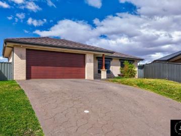 MODERN INVESTMENT OPPORTUNITY IN QUALITY CUL DE SAC LOCATION