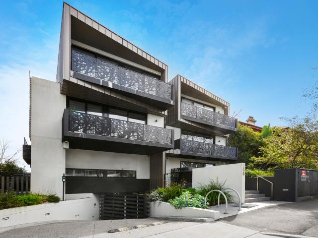 MODERN IN THE MIDST OF SWAN STREET AND BRIDGE ROAD