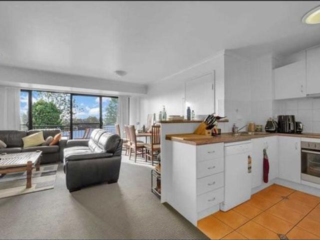 Modern Inner City Living in the Heart of Kelvin Grove!