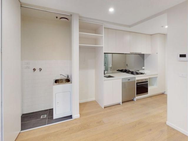 Modern Inner City Living in the Heart of South Melbourne!