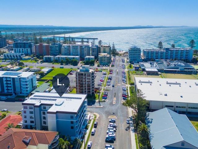 Modern InnerCity Living Close To Town Beach