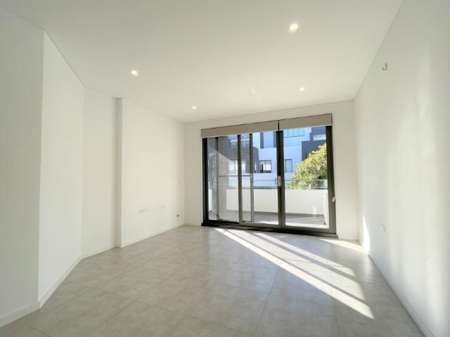 Modern One Bed Apartment In the Heart of Epping