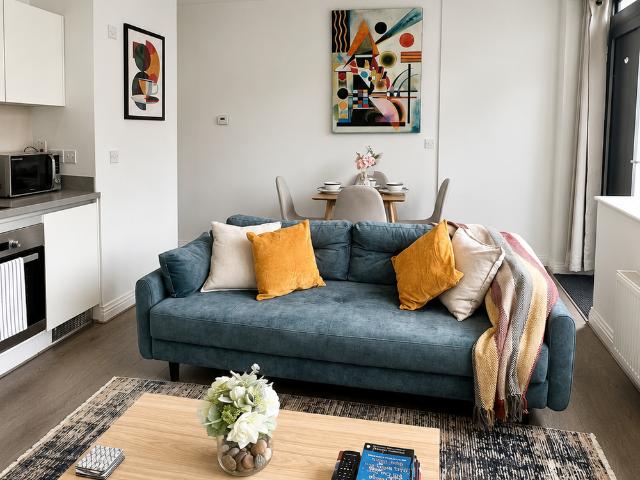 Modern one bed apartment, West Drayton, LONDON
