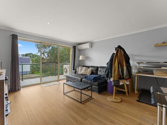Modern One Bedroom Apartment Offering Lifestyle, Comfort and Strong Rental Returns