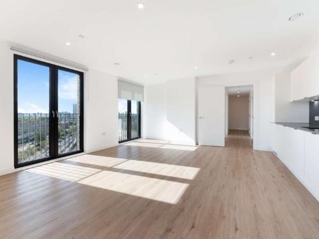 Modern one bedroom apartment at Valetta Grove, just moments from Plaistow Underground Station. Bright open plan living space, fully equipped kitchen, modern bathroom and private balcony
