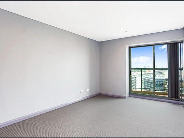 Modern One Bedroom Apartment for Lease – Prime Haymarket Location