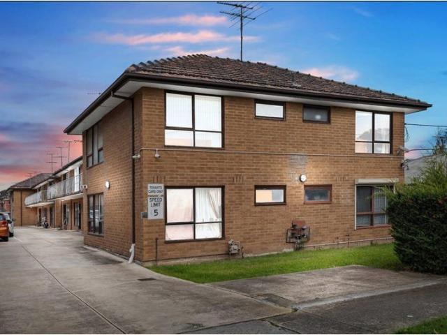 Modern One Bedroom Apartment in a Prime Albion Location
