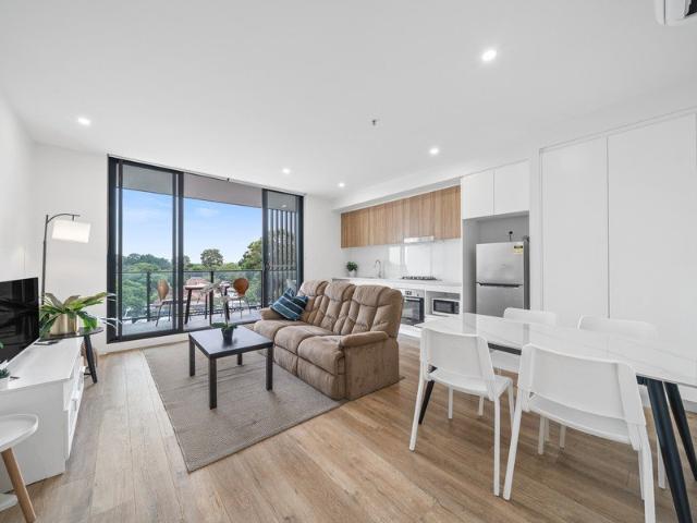 Modern One Bedroom Apartment in a Prime Homebush Location