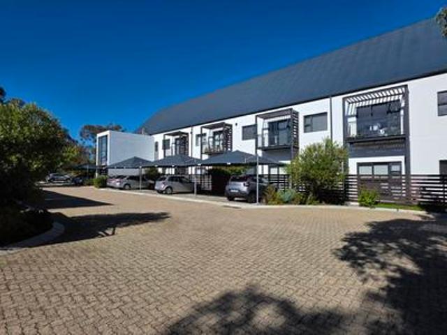 modern one bedroom apartment in paar.
