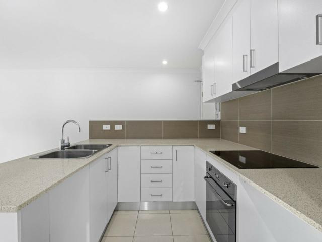 Modern One Bedroom Apartment In Prime Dickson Location