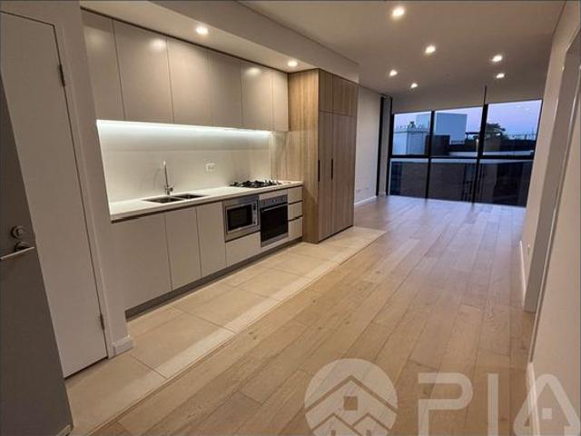 Modern One Bedroom Apartment in Prime Westmead Location