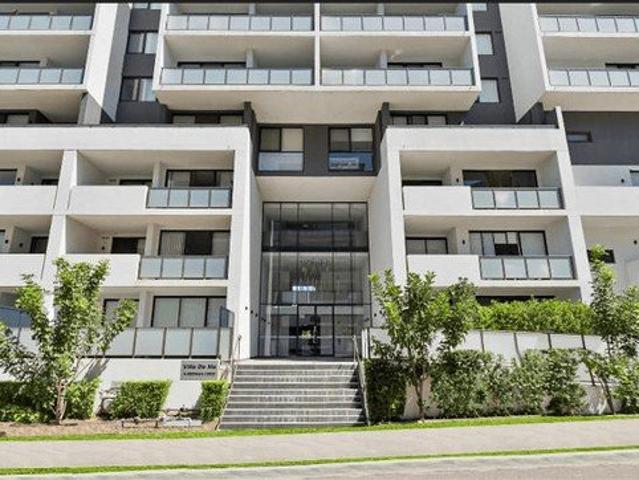 Modern One Bedroom Apartment in the Exclusive Rouse Hill Short Term 6 Month Lease Only