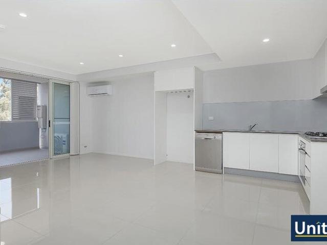 Modern One Bedroom Apartment in the Heart of Toongabbie