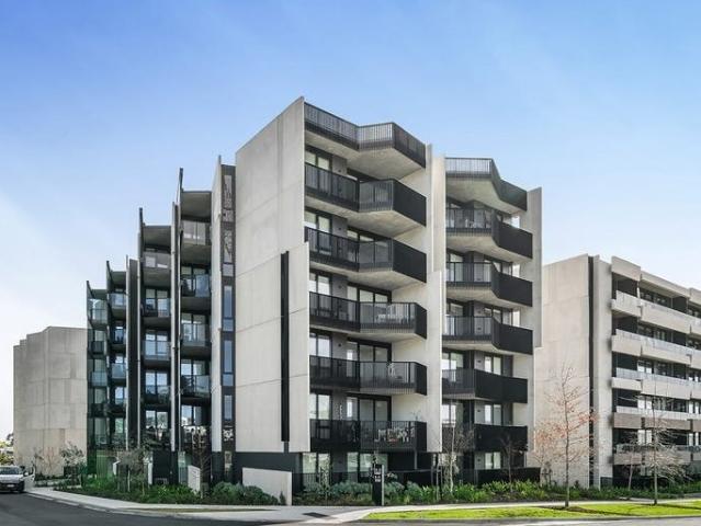 Modern One Bedroom Apartment in the Heart of Burwood Brickworks