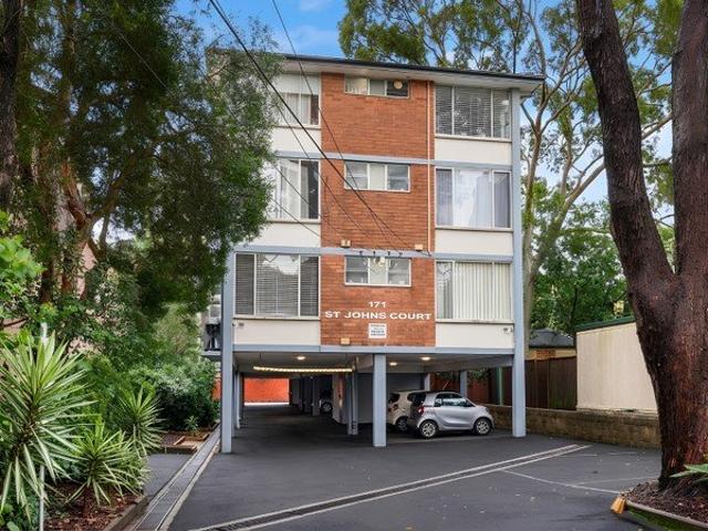 Modern One Bedroom Apartment in the Heart of Glebe