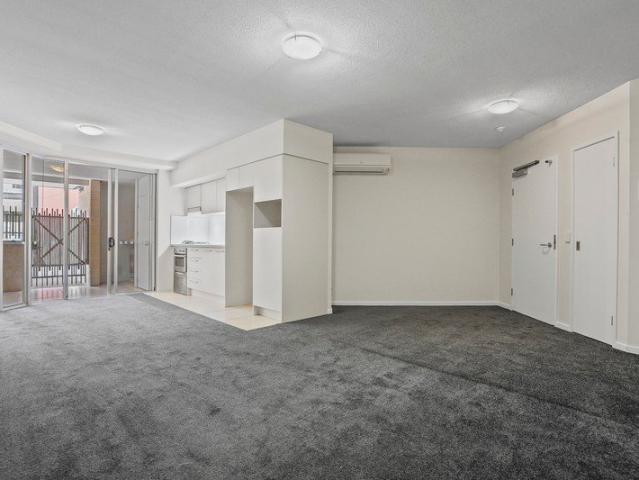 Modern One bedroom Apartment In The Heart of Kelvin Grove