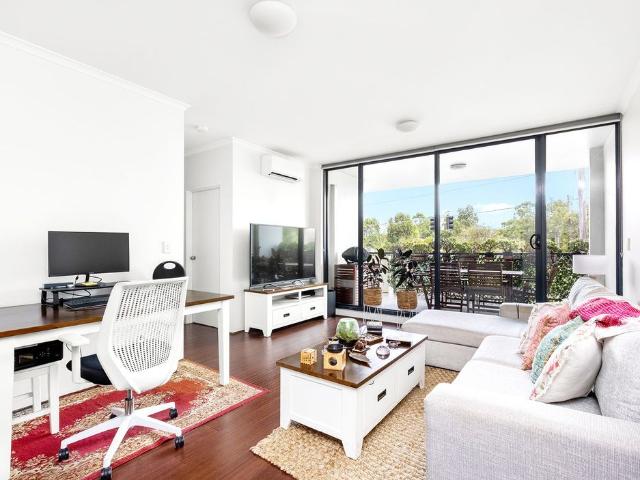 Modern One Bedroom Apartment Resort Style Living