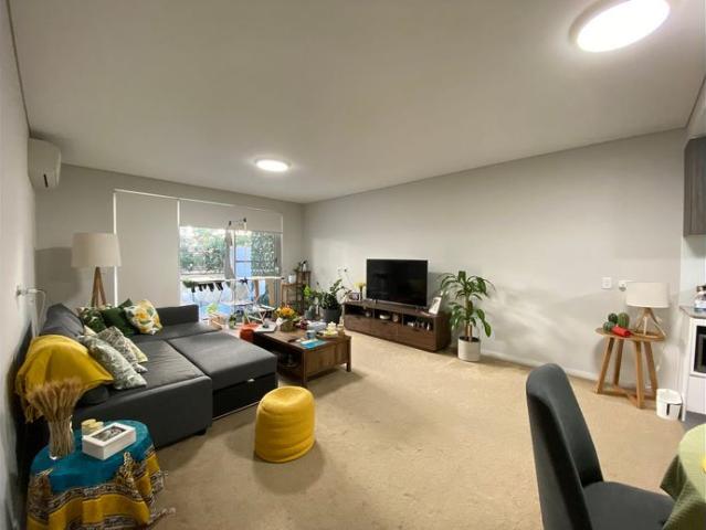 Modern One Bedroom Apartment with An Oversized Courtyard minutes to restaurants, cafes, shopping center, transportation, schools