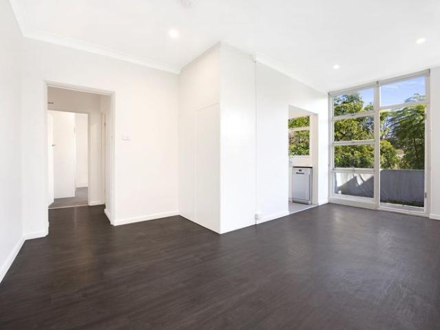 Modern One Bedroom Apartment with Gorgeous Water & Leafy Views