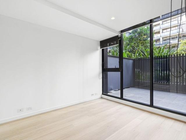 Modern One Bedroom Apartment with Exceptional Facilities