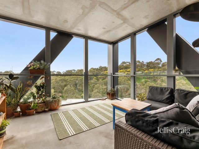 Modern One Bedroom Apartment with Exceptional Outdoor Space