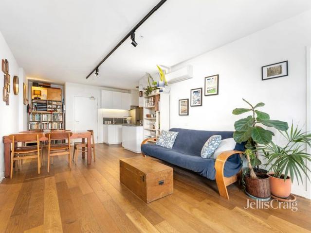 Modern One Bedroom Apartment with Exceptional Outdoor Space