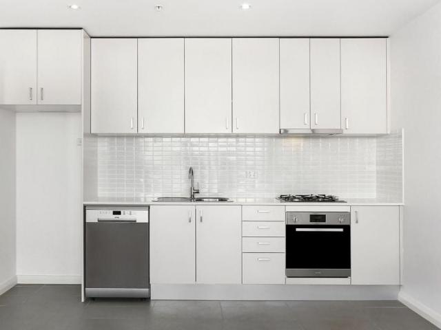 Modern One Bedroom Apartment with Secure Parking in the Heart of Redfern