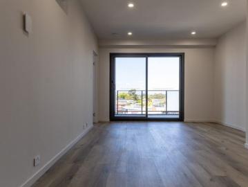 Modern One Bedroom Apartment with Resort Style Facilities
