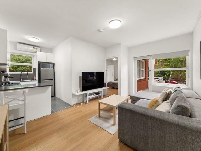 Modern one bedroom apartment