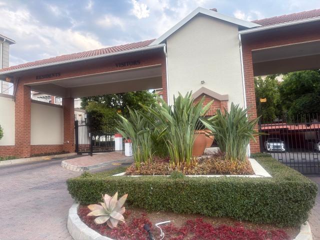 Modern One Bedroom Garden Unit To Rent In Paulshof Sandton