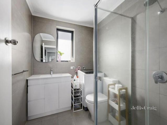 Modern One Bedroom Flat in Prime Location Utilities include Electricity, Gas, Water and NBN