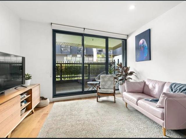 MODERN ONE BEDROOM LIVING