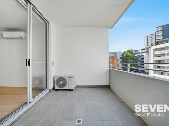 Modern One Bedroom Living