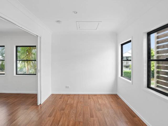 Modern One Bedroom Relaxed Coastal Living in Marcoola