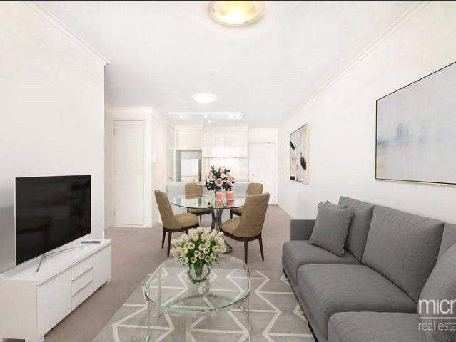 Modern One Bedroom with Crown and River Views on Level 21!