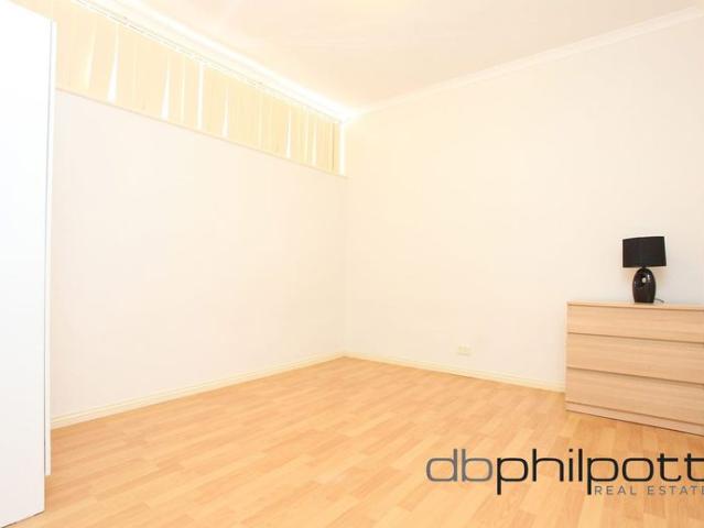 MODERN ONE BEDROOM UNIT