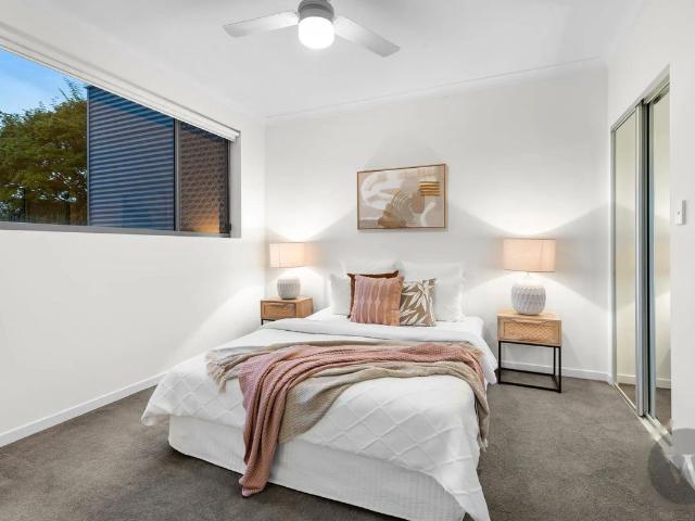 Modern One Bedroom Unit Minutes from the City