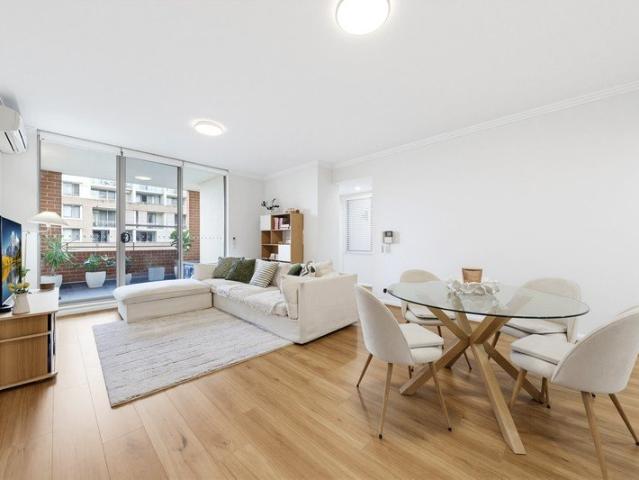 Modern Oasis | Exceptional Space, Privacy & Abundant Light