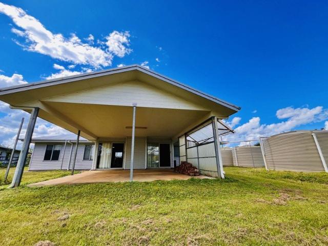 Modern Off Grid Living that ticks all the boxes!