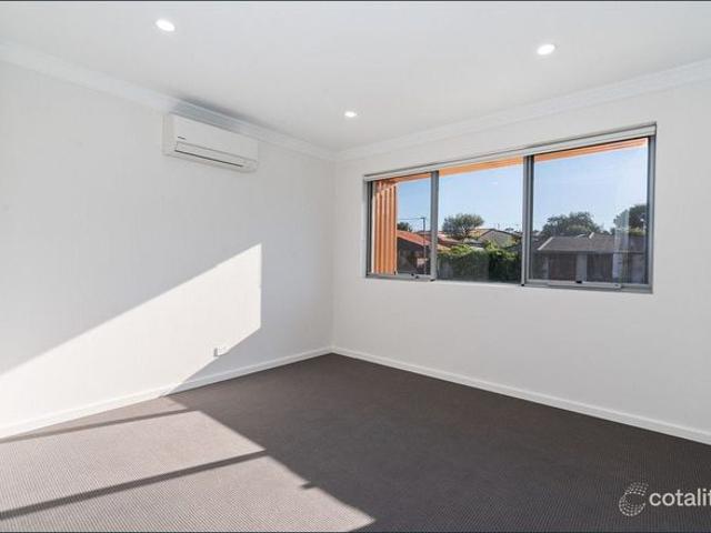 MODERN, OPEN PLAN LIVING HILLARYS