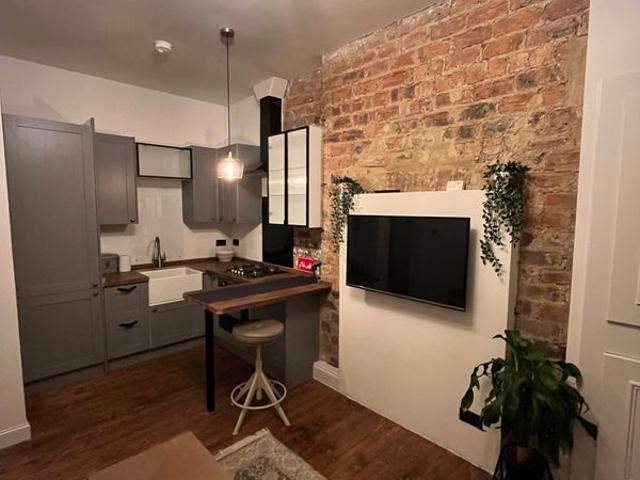 Modern Open Plan 2 bed Flat | Finneston