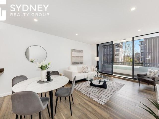 'Modern & outstanding dual aspect two bedroom apartment'