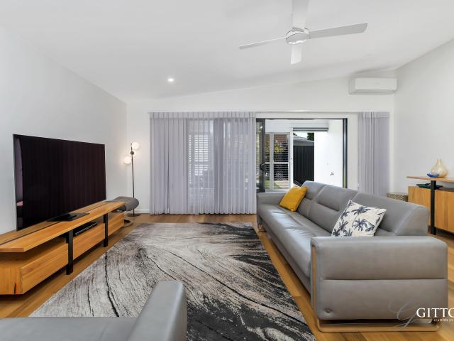 Modern Over 55's Living & Versatile Family Retreat