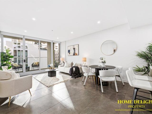 Modern oversized apartment with resort retreat!