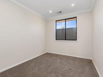 Modern, Low Maintenance & Only One Street Back From The Beach