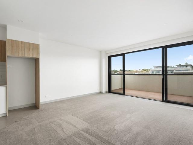 Modern Low Maintenance Apartment