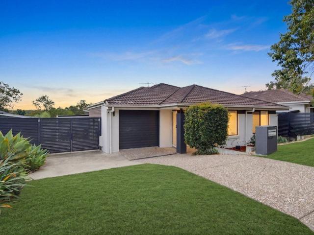 Modern, Low Maintenance & Easy care Living in the Heart of Holmview