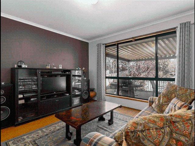 Modern & Low Maintenance Family Home