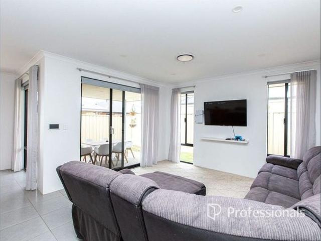 MODERN LOW MAINTENANCE HOME IN SOUGHT AFTER EATON